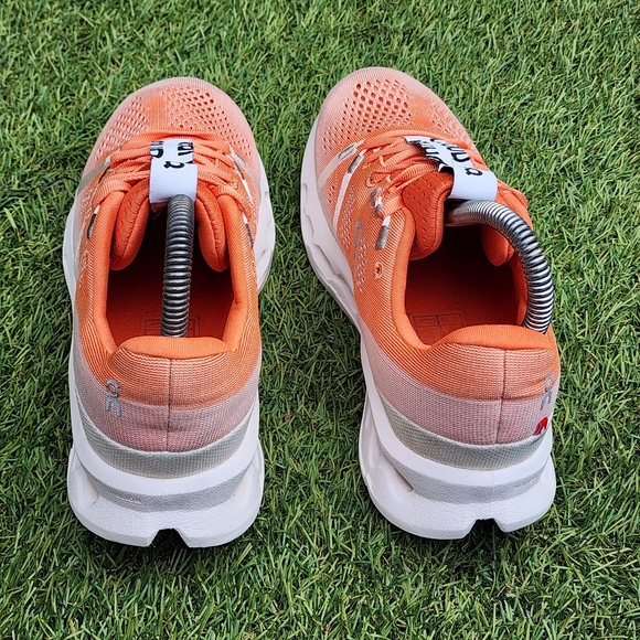 ON CLOUDSURFER - Womens Sneakers - SIZE 7.5 - Picture 5 of 9